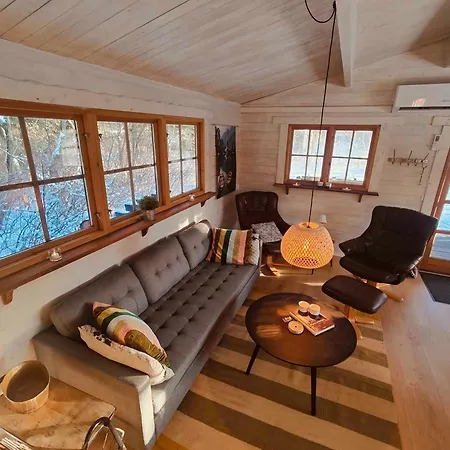 Cozy Summer House Near 펜션